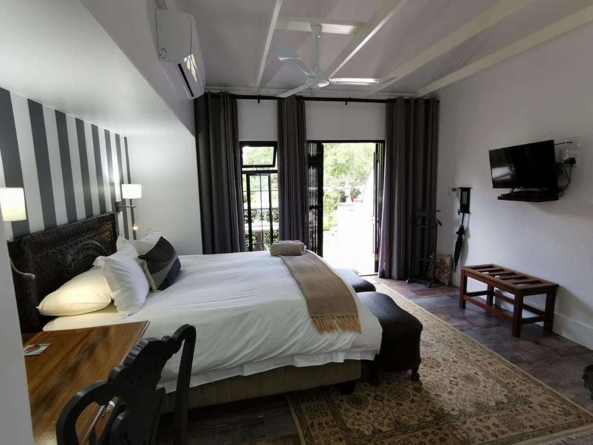 At 98 On Lynburn Guest House Pretoria-Noord Eksteriør billede